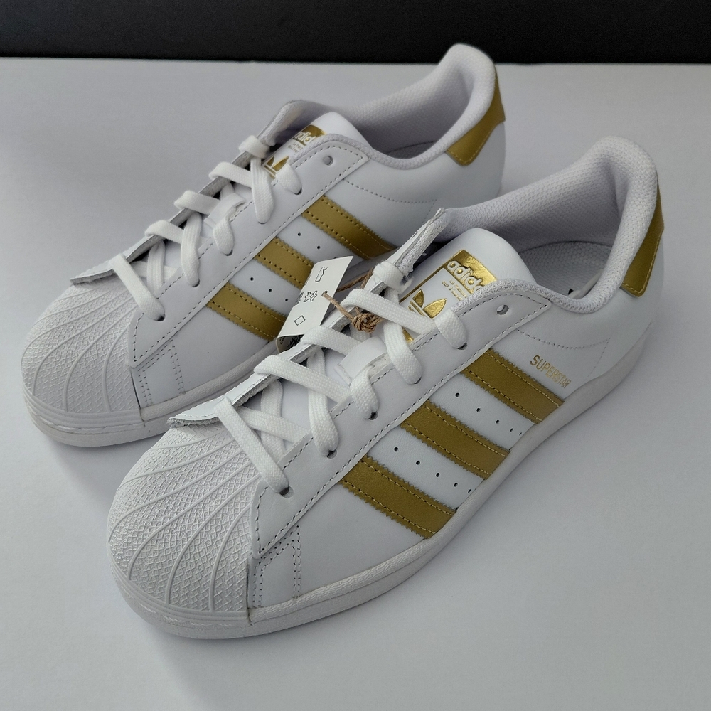 Adidas Superstar Sneakers